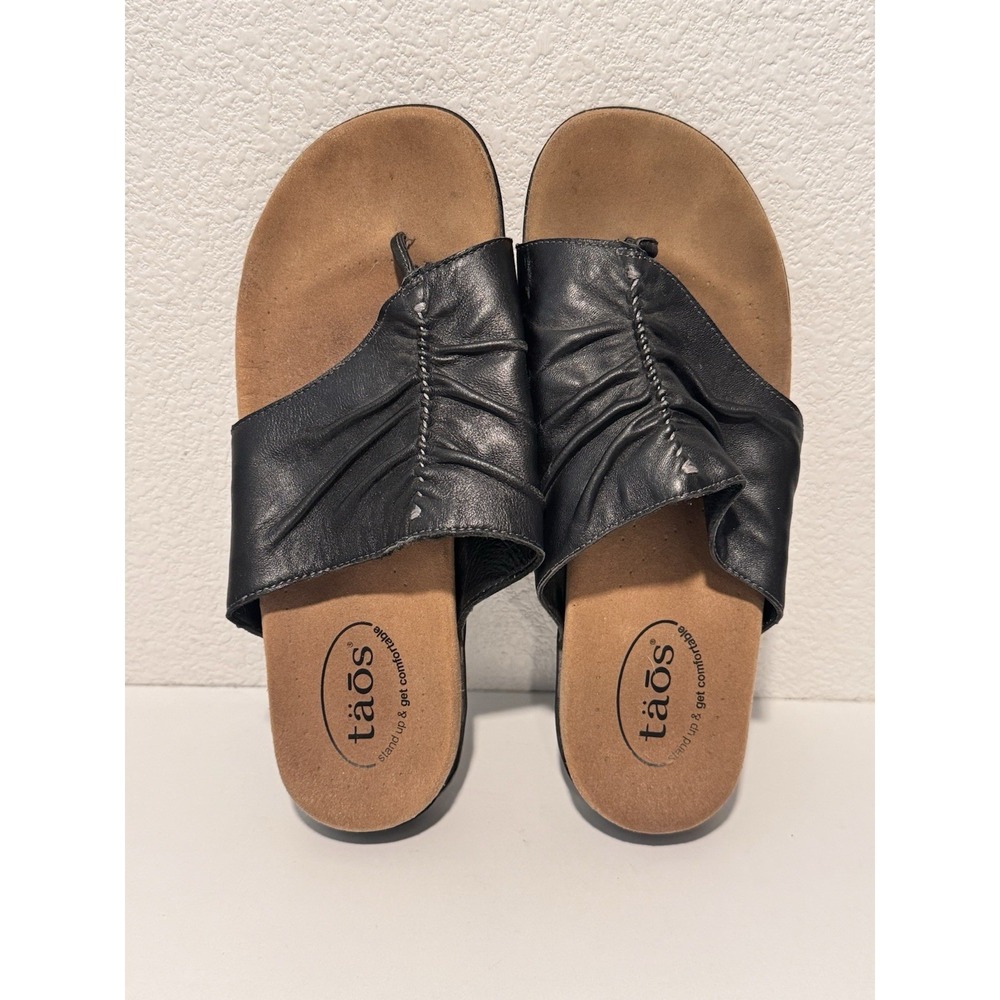 TAOS Gift 2 Ruched Leather Thong Sandal 9 Black Slip On Beach Vacation GT2-12045 - Picture 5 of 9